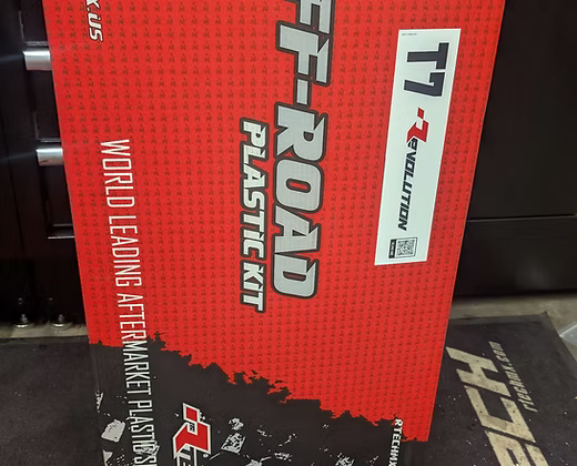R-Tech T7 Revolution Plastics Set