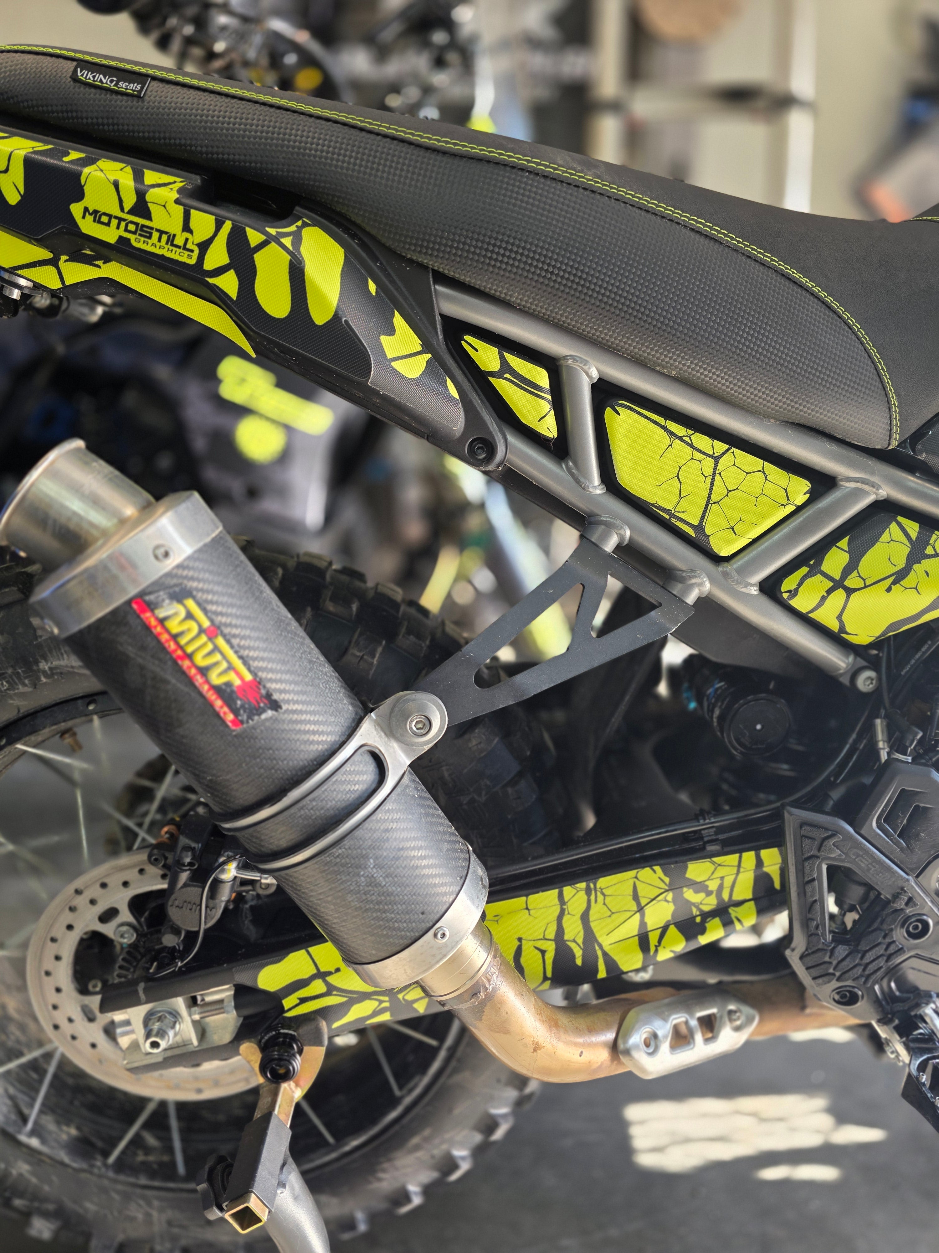 Exhaust bracket CFmoto 450MT