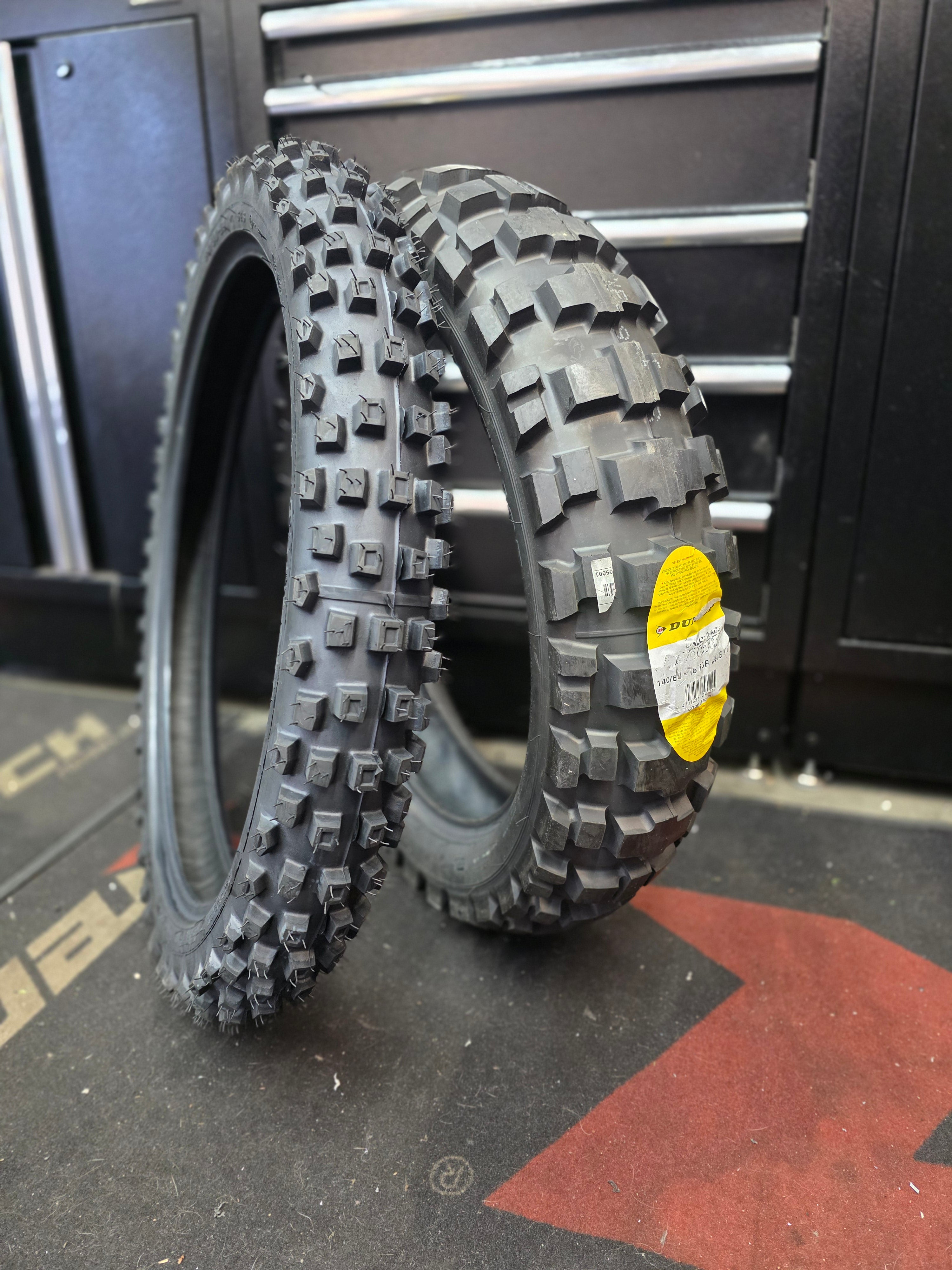 Dunlop D908RR